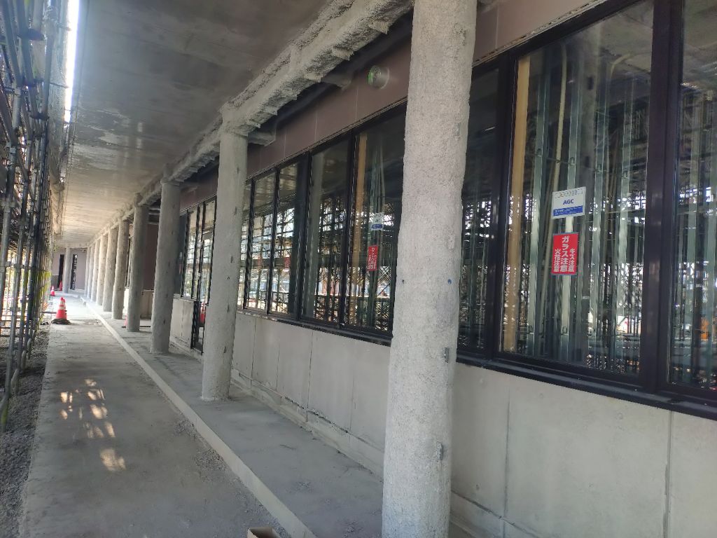 令和8年7月 外壁建具工事