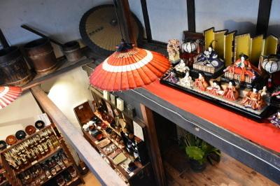 黒江ぬりもの館のひな人形