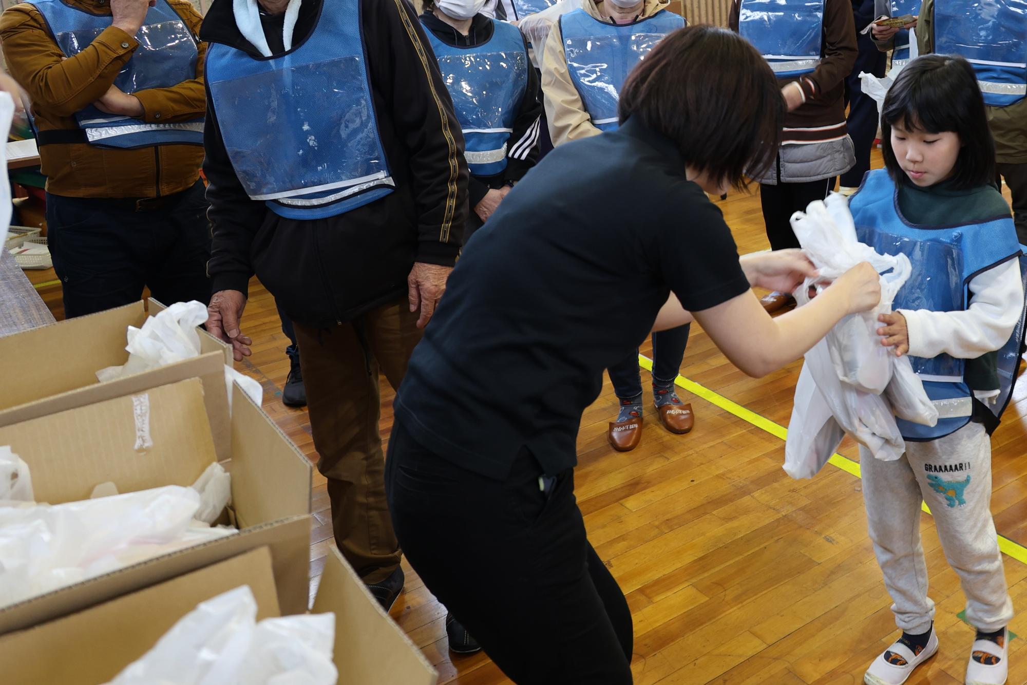 備蓄物資受取ブース