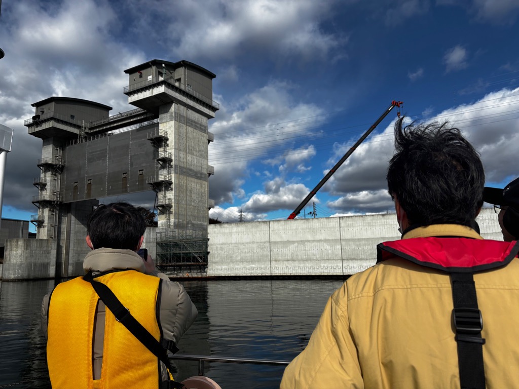 船上見学会の様子